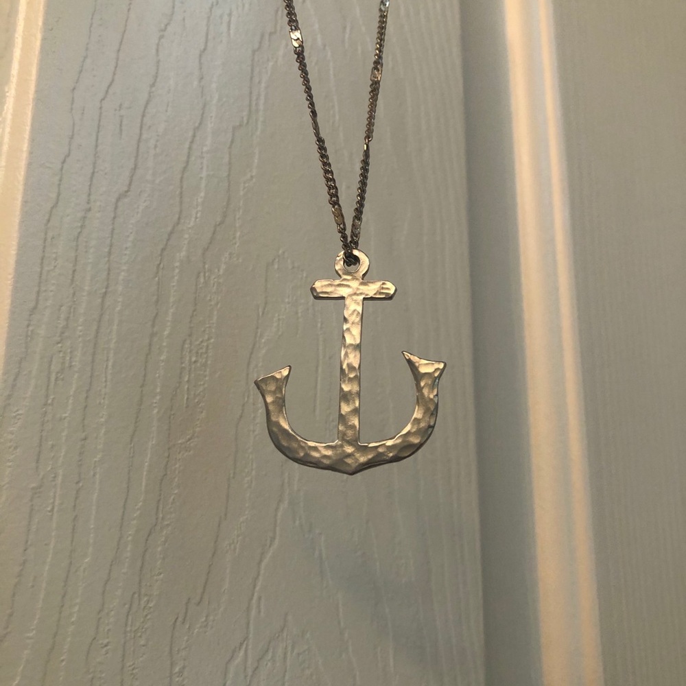 Frosted gold anchor necklace